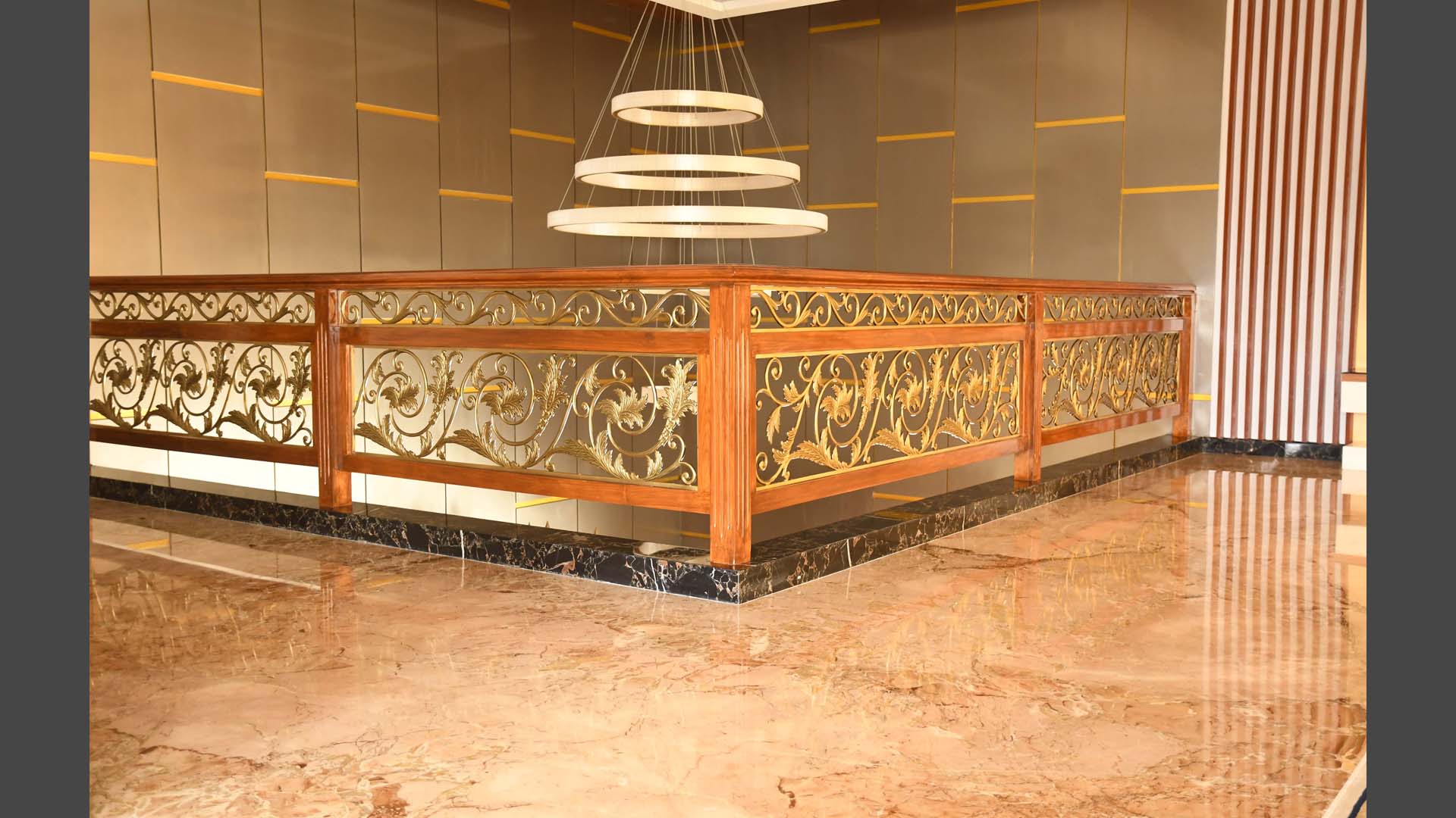 How to Enhance Architectural Beauty with Classic Metal Railing Design